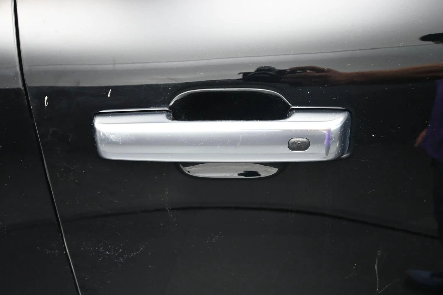 Used 2025 Agate Black Ford Platinum image 8