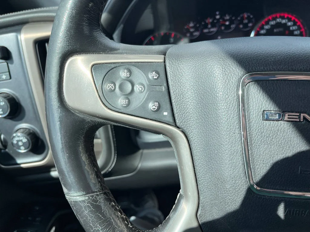 Used 2016 ONYX BLACK GMC Denali image 17