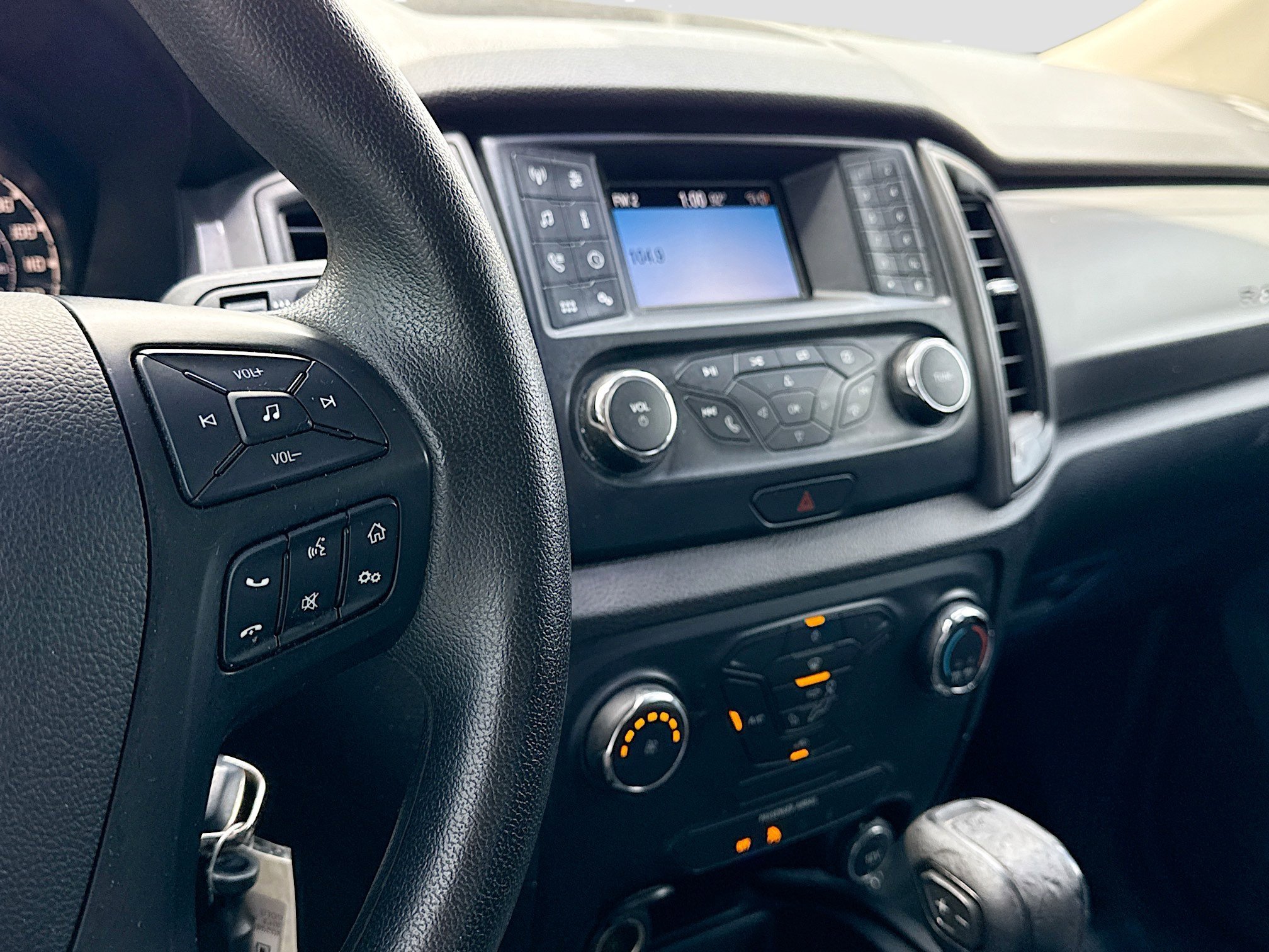 Used 2019 Saber Metallic Ford XL image 24