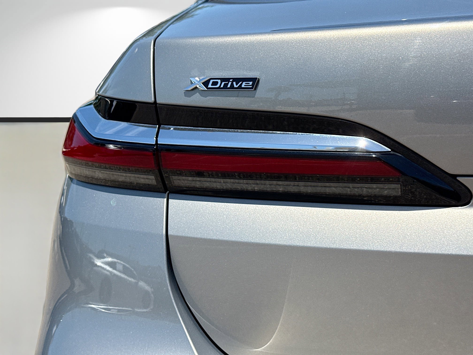 Used 2023 Oxide Grey Metallic BMW 760i xDrive image 10