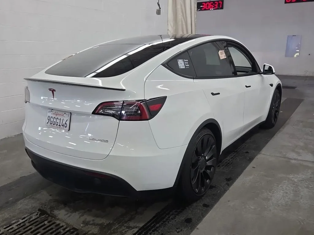 Used 2022 White Tesla Performance image 4