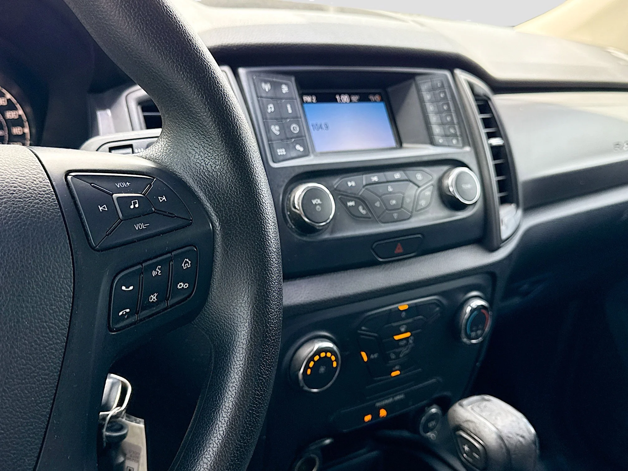 Used 2019 Saber Metallic Ford XL image 24