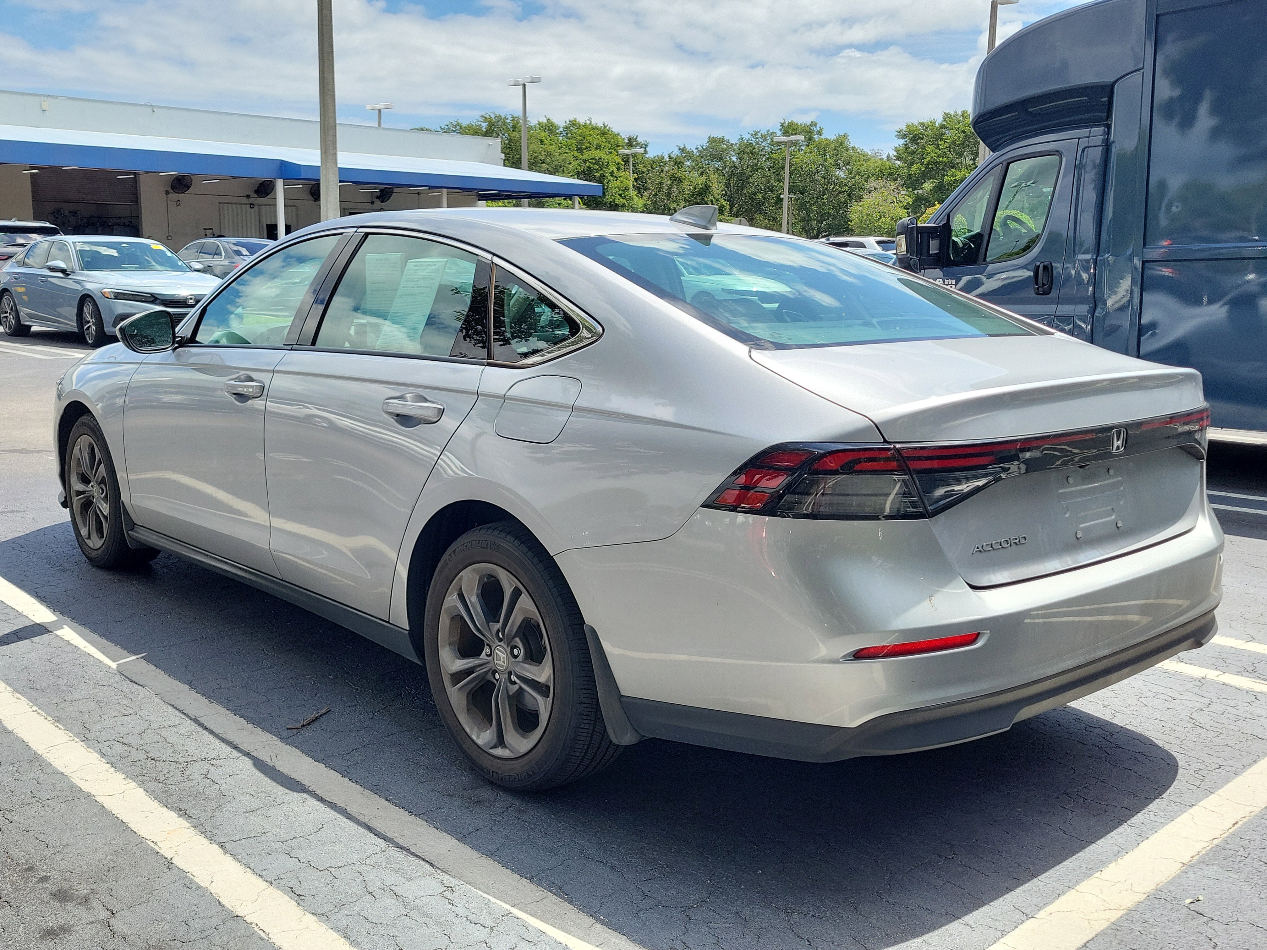 2023 Honda Accord EX - Photo 10