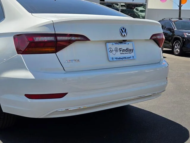 Used 2019 White Volkswagen SEL image 5