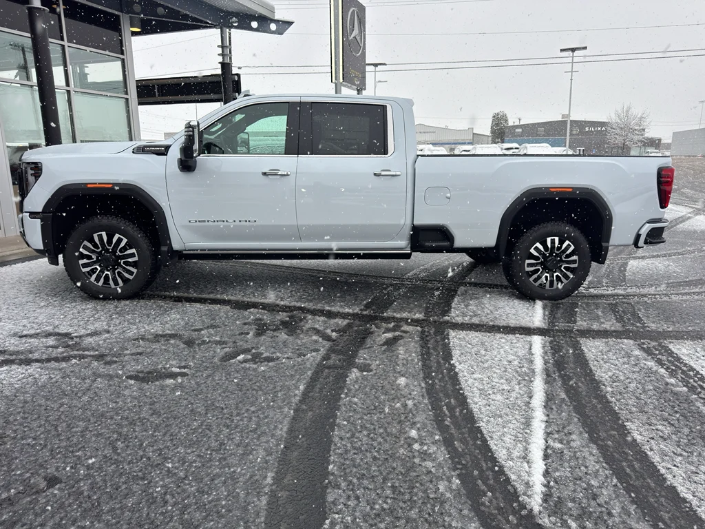 2026 GMC Sierra 4WD Crew Cab Long Box Denali Ultimate's photo