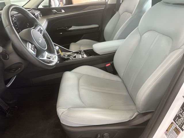 Used 2024 White Kia EX image 15