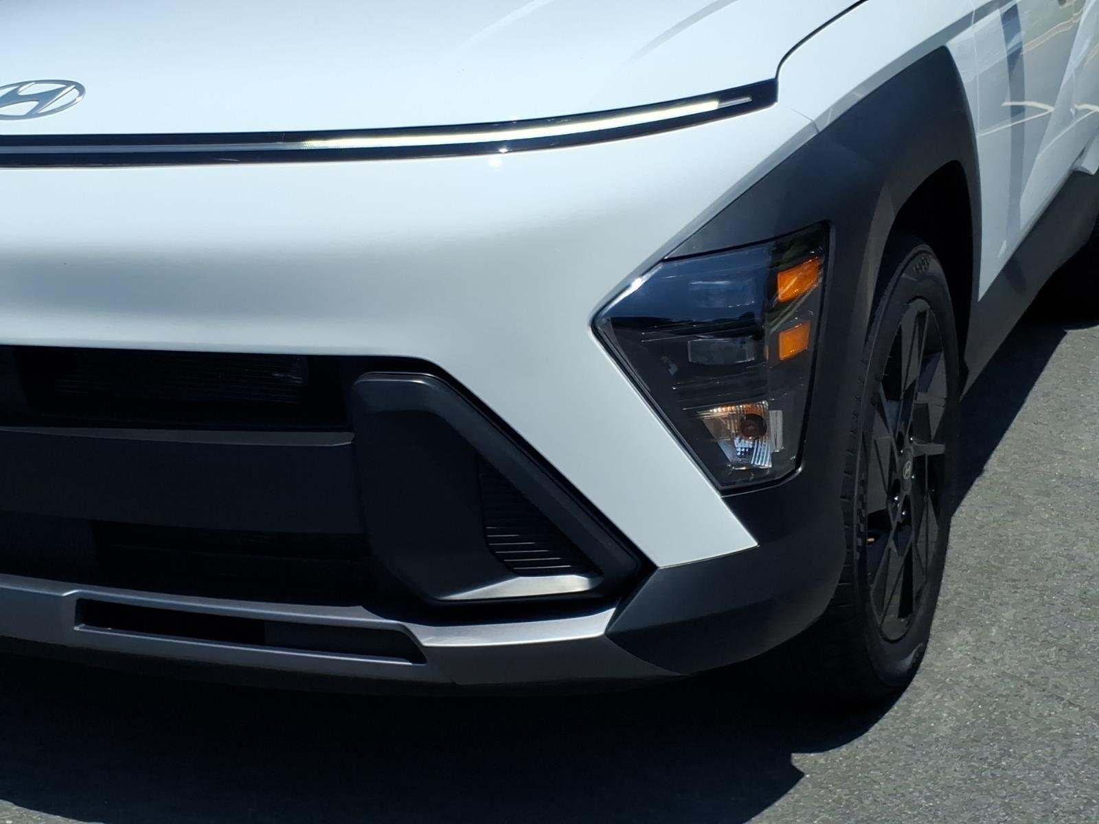 Used 2026 Atlas White Hyundai SEL Sport image 14