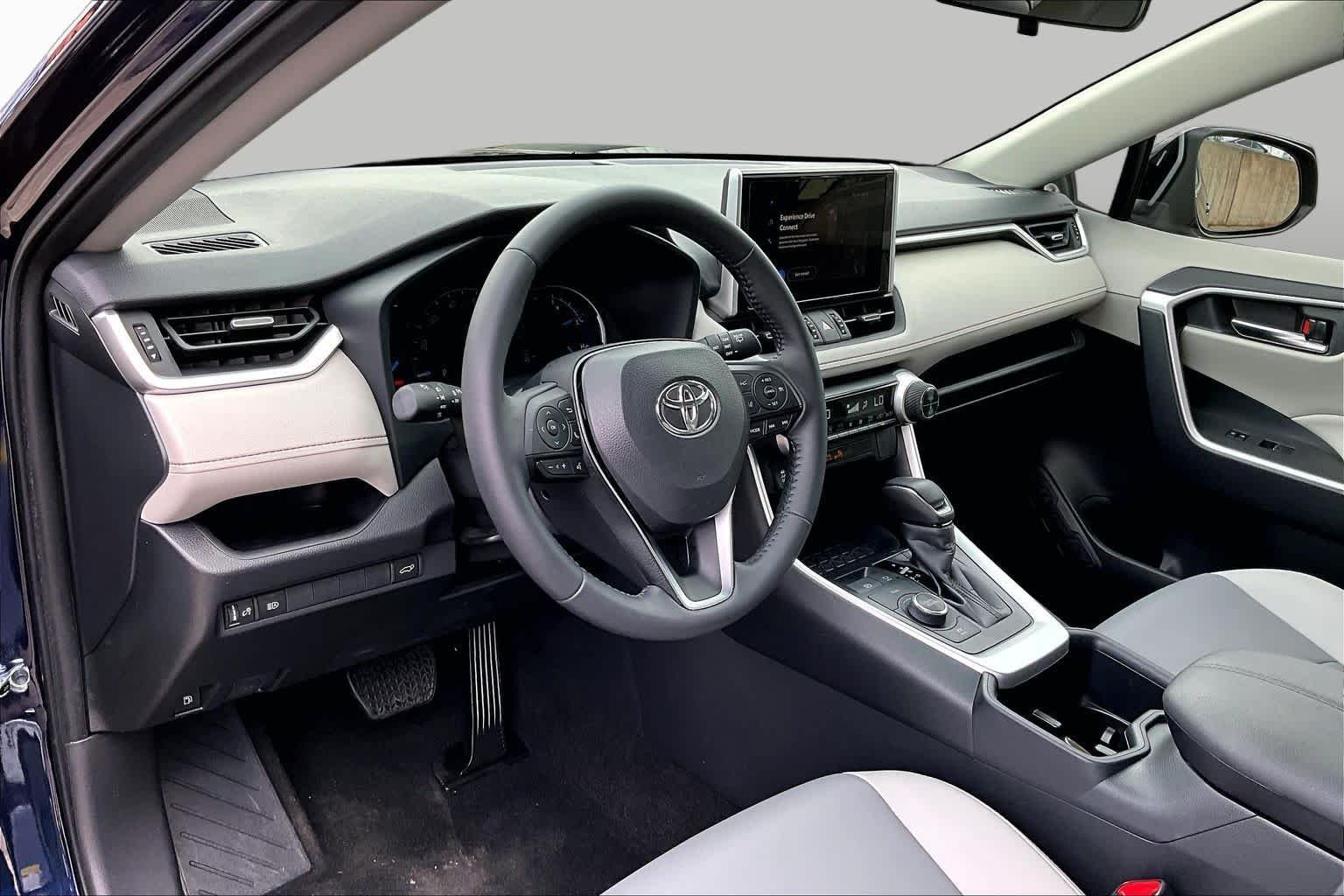 Used 2025 Blueprint Toyota Hybrid XLE Premium image 18