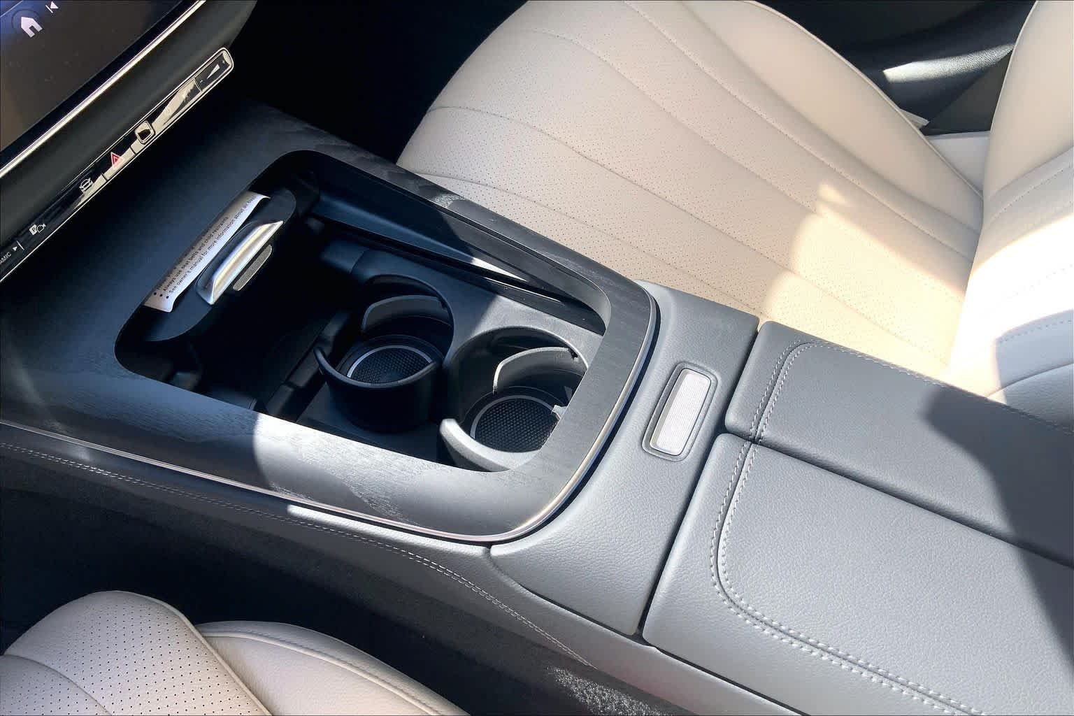 New 2026 Polar White Mercedes-Benz E 350 image 7