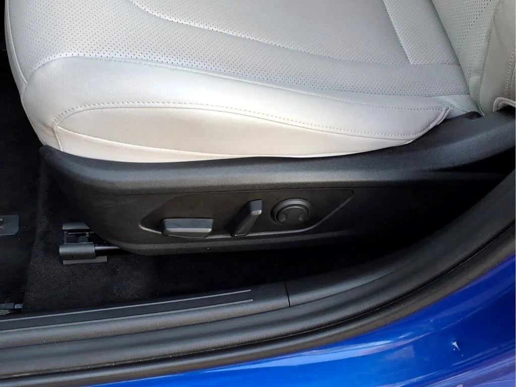 Used 2025 Blue Hyundai Limited image 19