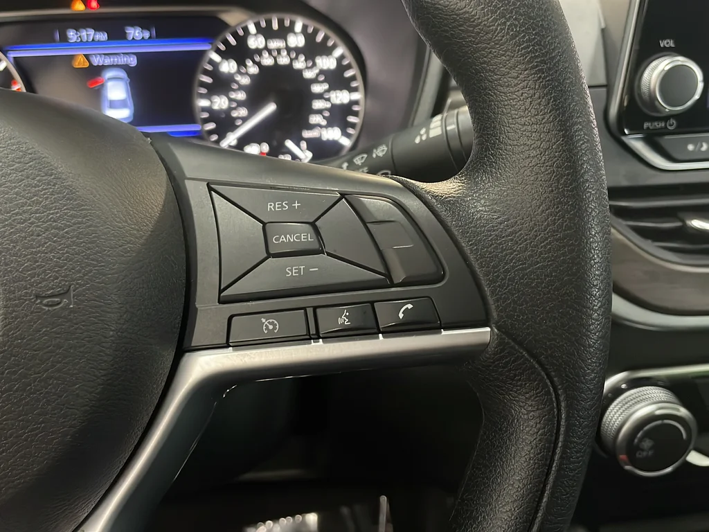 Used 2025 Silver Nissan 2.5 SV image 16