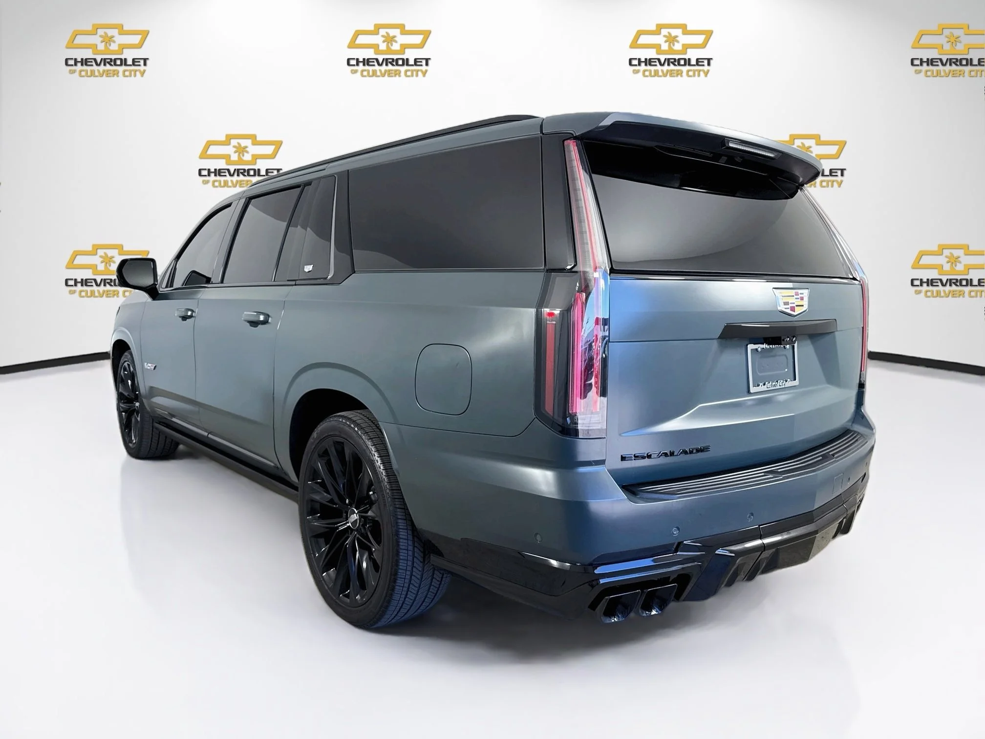 Used 2025 Aegean Stone Cadillac Escalade-V ESV image 6
