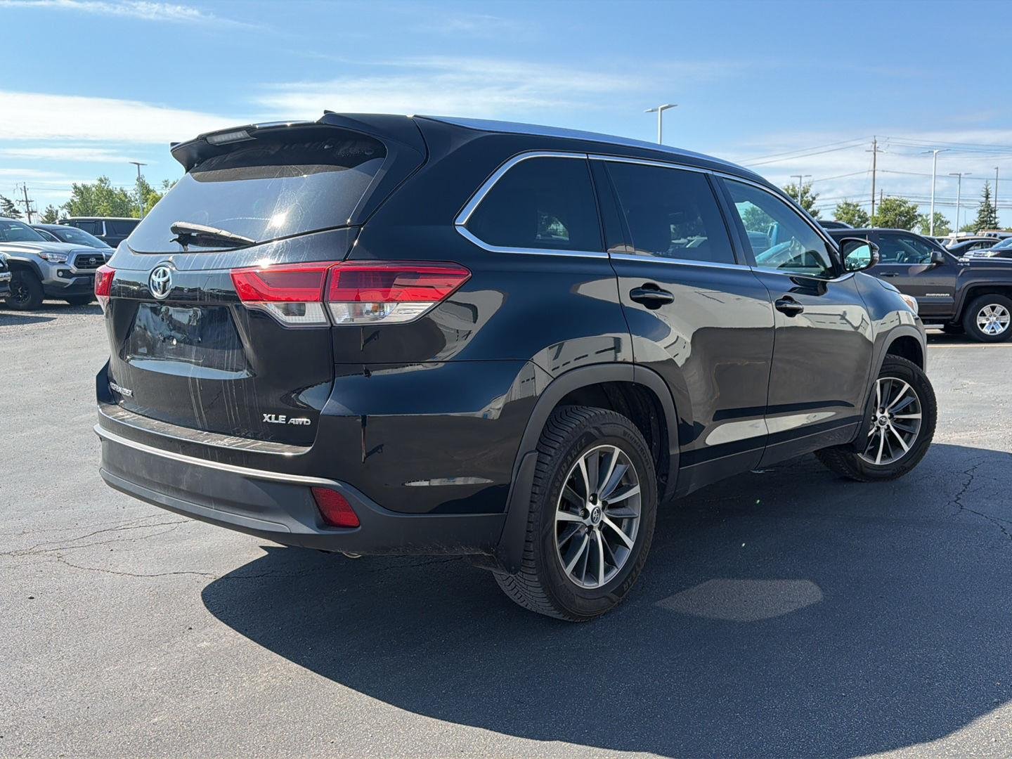 Used 2019 Midnight Black Metallic Toyota XLE image 3