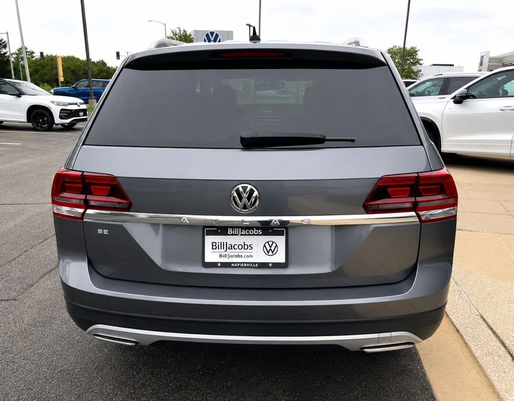 Used 2019 Gray Volkswagen 2.0T SE image 5