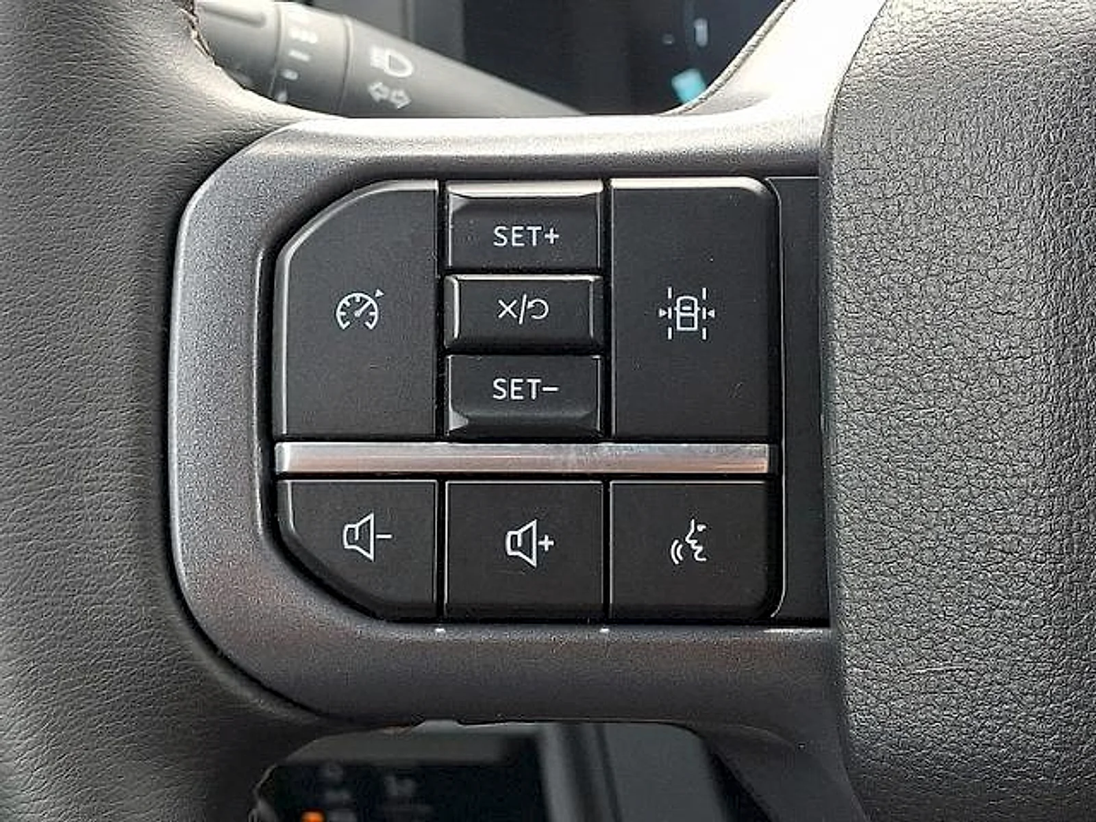 2025 Ford F-150 XLT - Photo 18