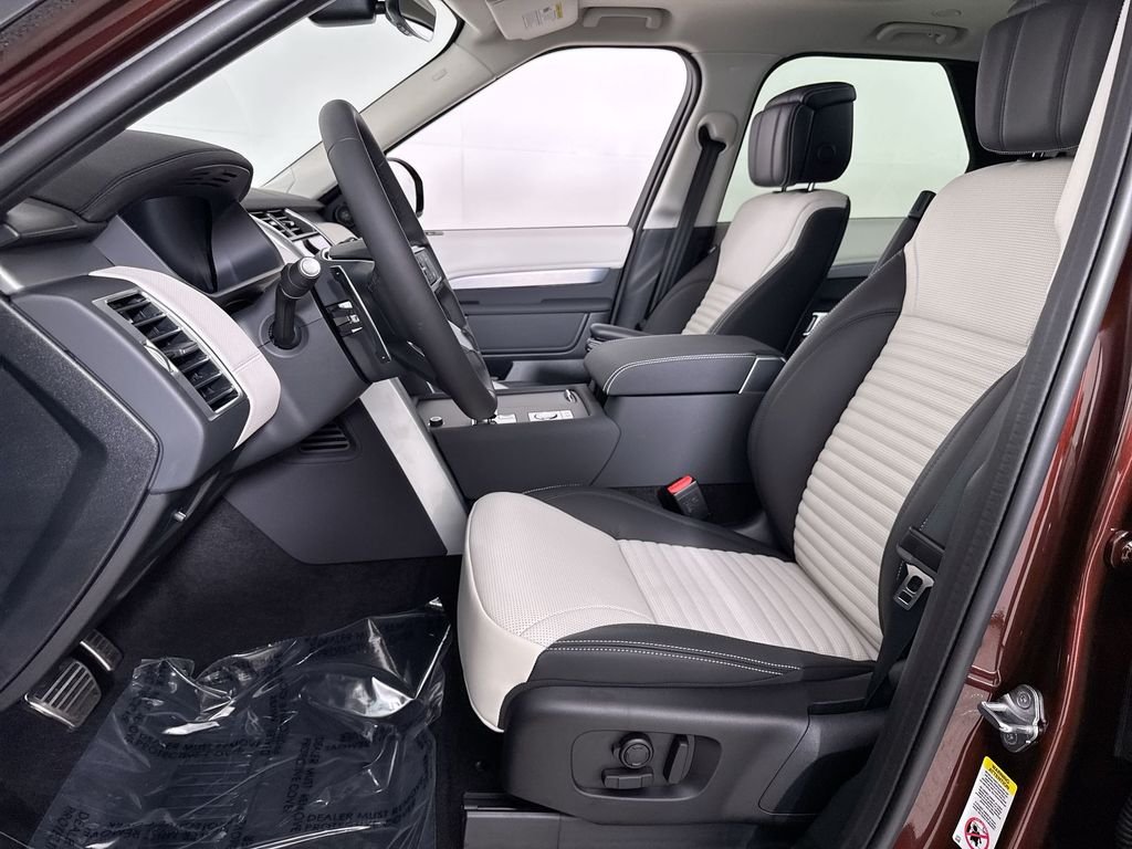 2026 Land Rover Discovery Gemini Edition - Photo 11