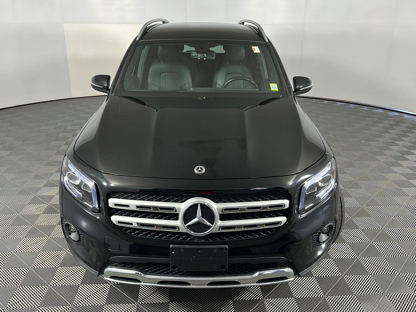 Used 2021 Cosmos Black Metallic Mercedes-Benz GLB 250 image 2