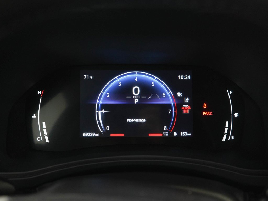 Used 2024 Pearl Toyota Xle image 26