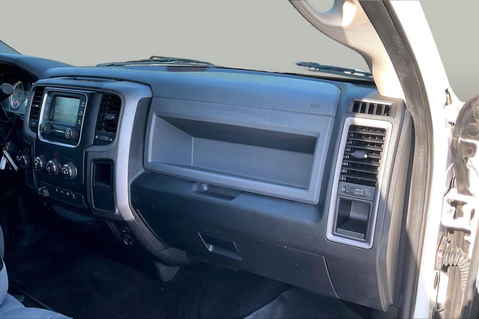 Used 2016 Bright White Clearcoat Ram Tradesman image 18