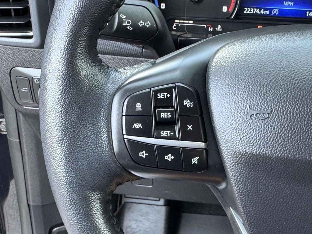 Used 2022 Blue Ford Outer Banks image 12