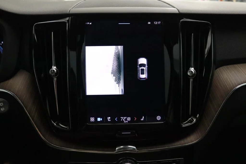 2022 Volvo XC60 Momentum - Photo 27