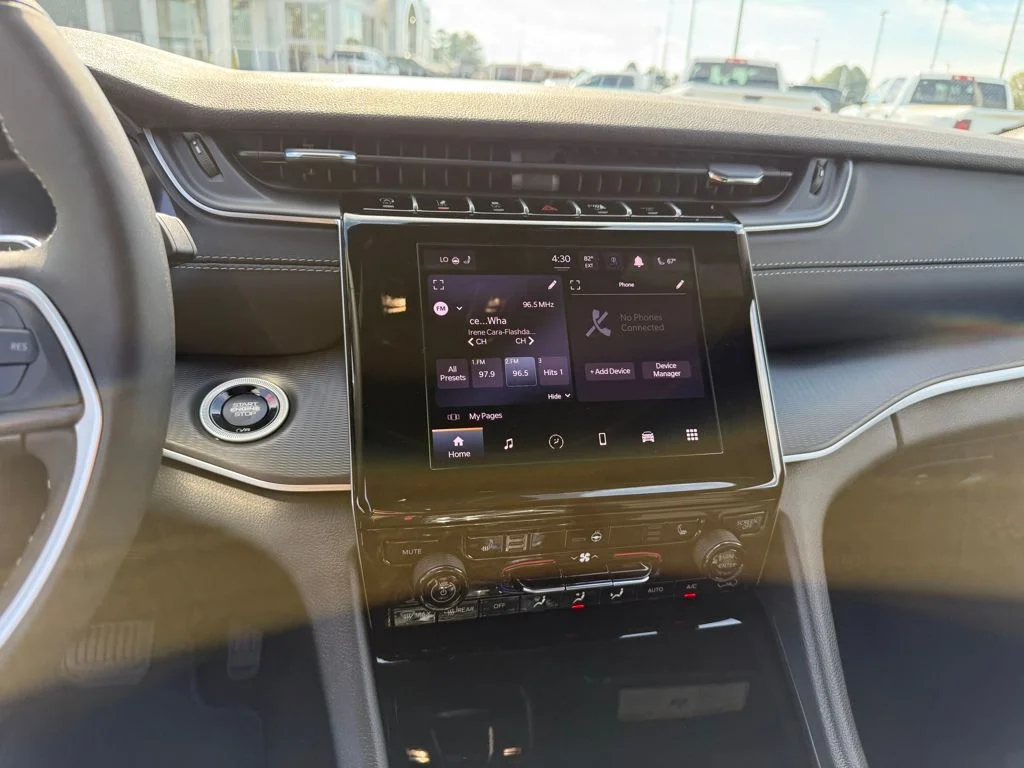 2025 Jeep Grand Cherokee Altitude - Photo 17