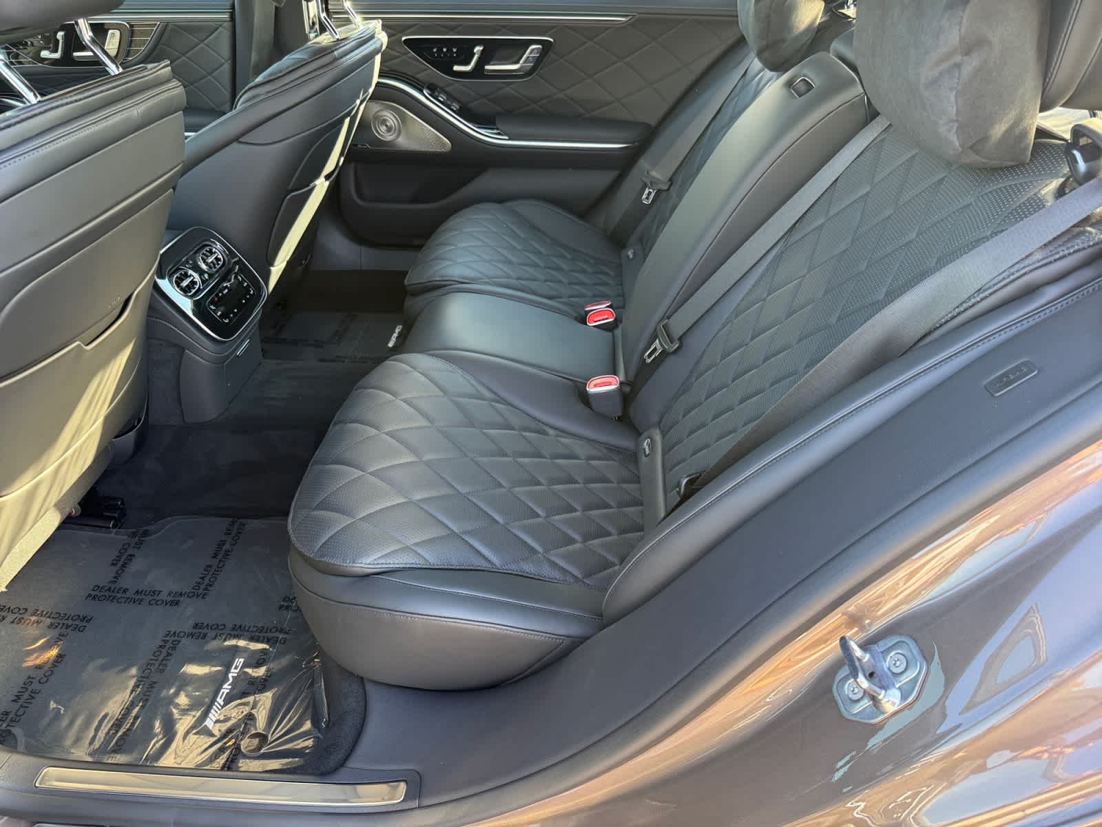 New 2027 Sonoran Brown Metallic Mercedes-Benz S 580 image 11
