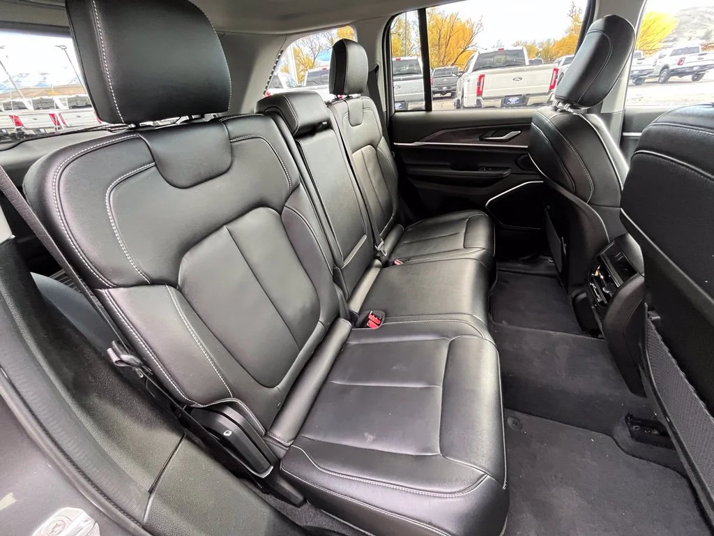 Used 2022 Gray Jeep Limited image 17
