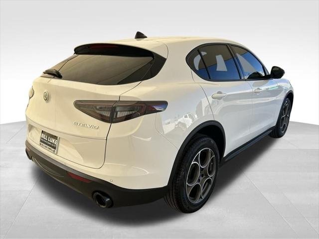 New 2025 Milano White Exterior Paint Alfa Romeo  image 17
