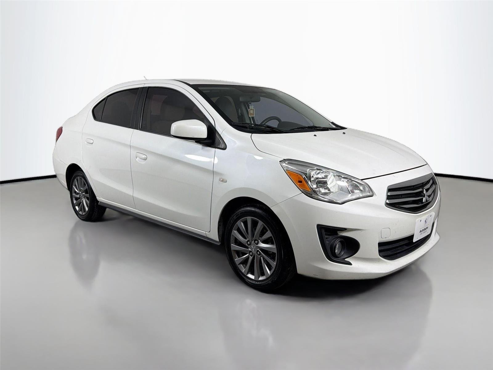 Used 2019 Pearl White Mitsubishi ES image 3