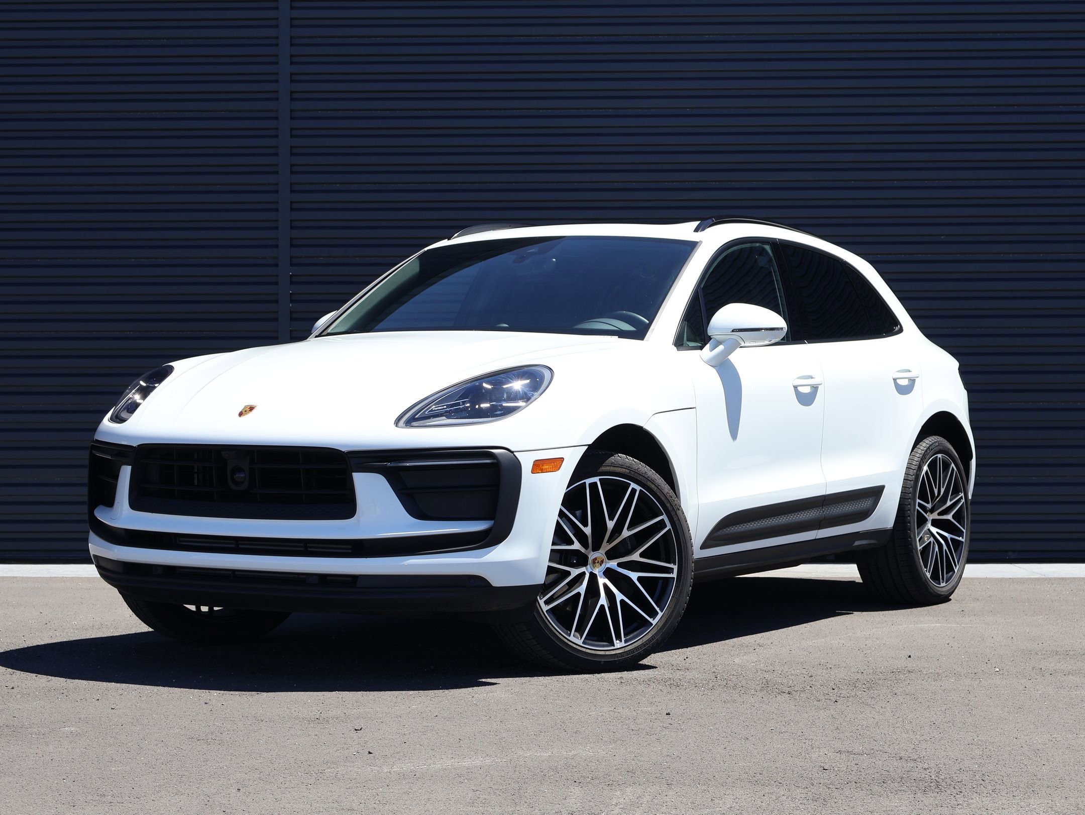 2026 Porsche Macan's photo