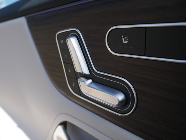 New 2026 Polar White Mercedes-Benz GLA 250 image 40