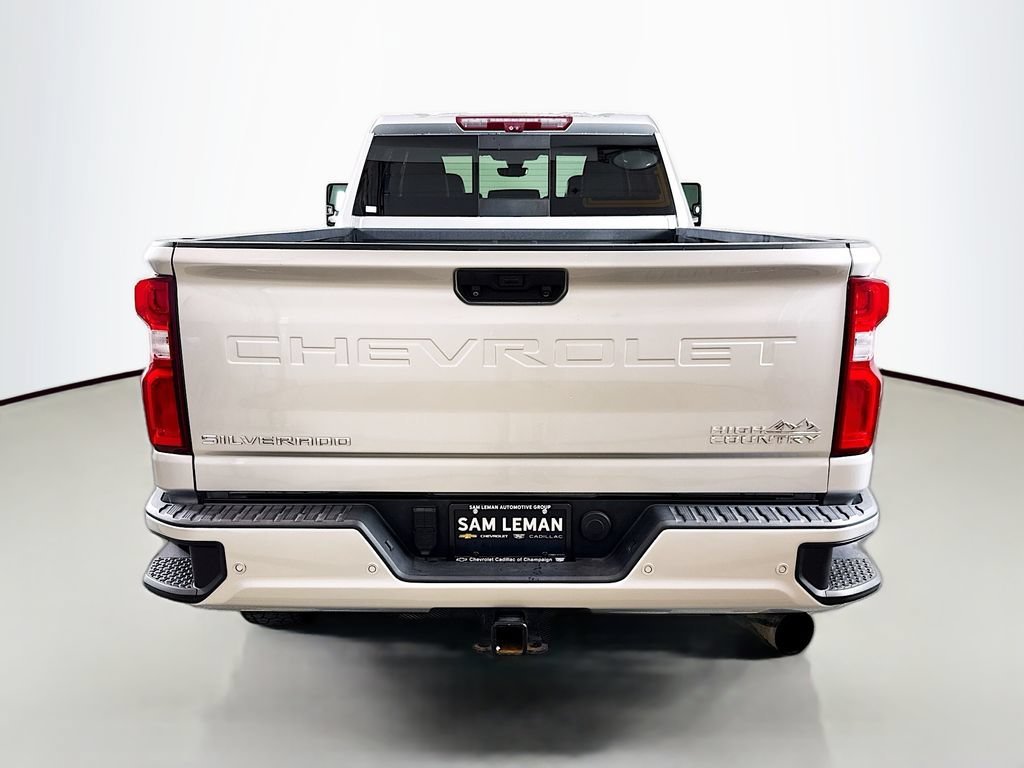 Used 2022 Silver Ice Metallic Chevrolet High Country image 6