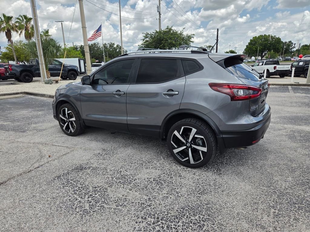 Used 2021 Gun Metallic Nissan SL image 11
