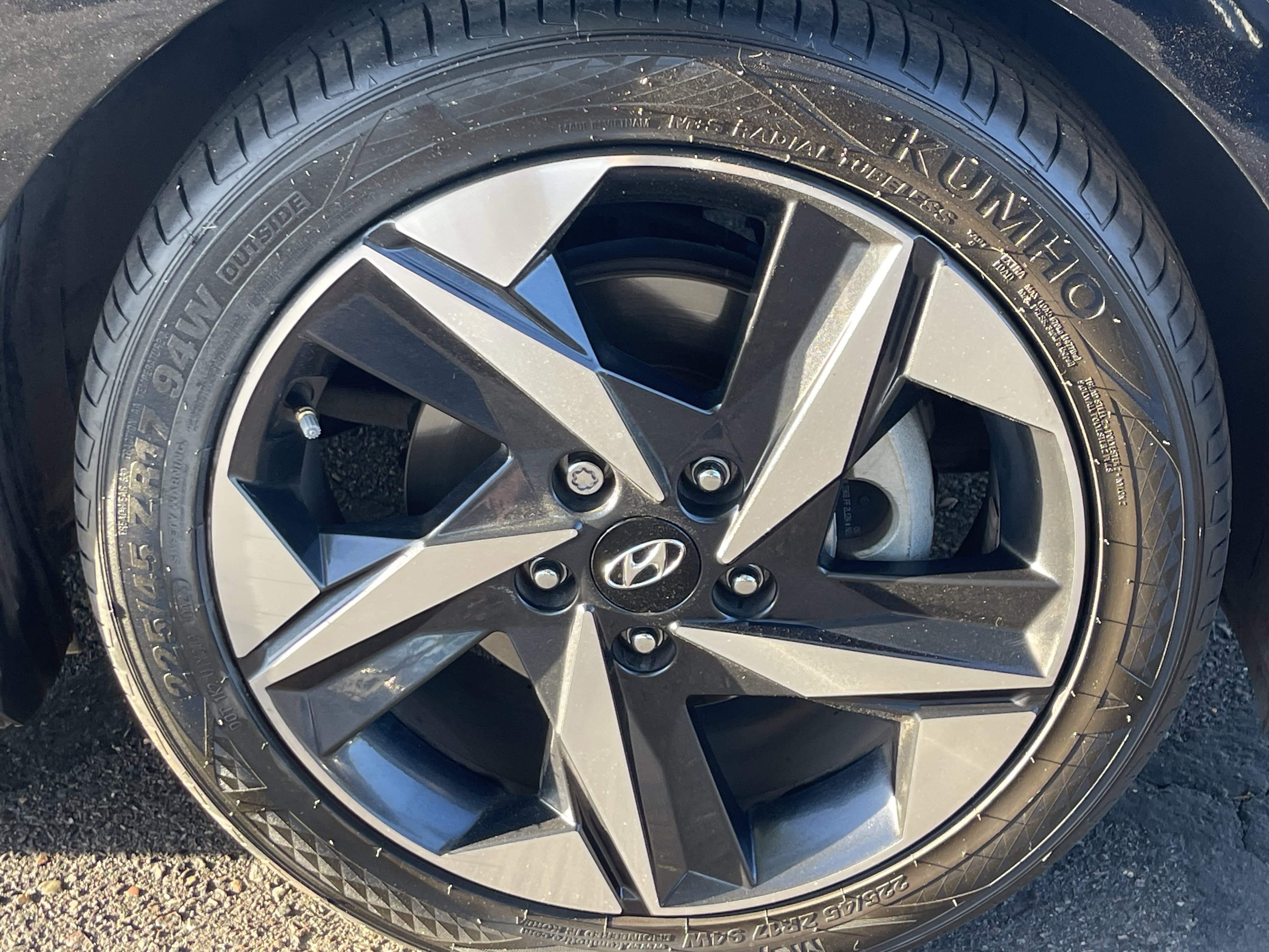 Used 2023 Onyx Black Hyundai Limited image 10