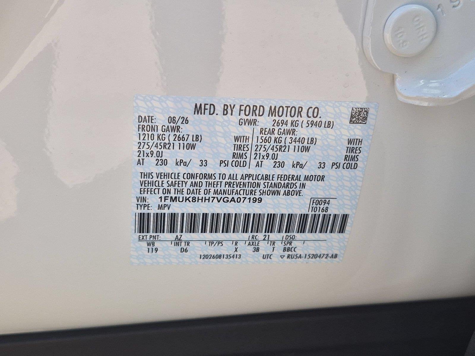 New 2027 Star White Metallic Tri-Coat Ford Platinum™ image 38