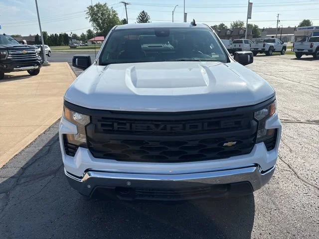 New 2026 Summit White Chevrolet WT image 11
