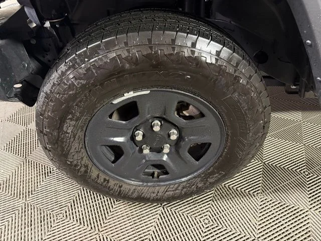 Used 2025 Crystal Metallic Jeep Sport image 16