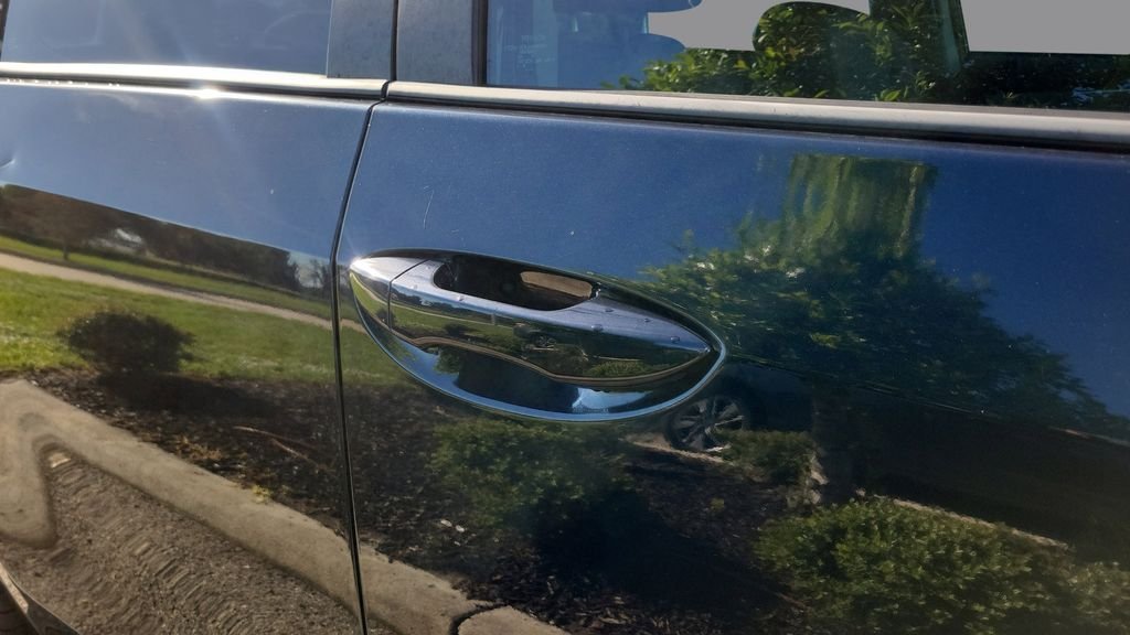 Used 2018 Blue Toyota LE image 8