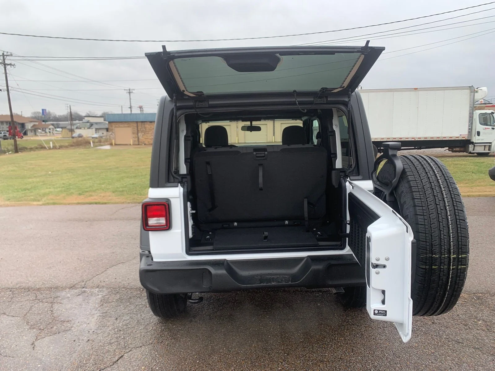 New 2026 Bright White Clear-Coat Exterior Paint Jeep Sport image 24