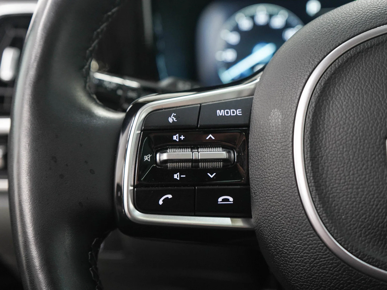 Used 2023 Ebony Black Kia X-Line SX Prestige AWD image 28