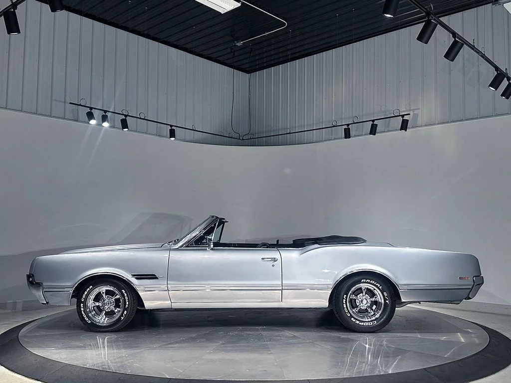 Used 1966 Silver Oldsmobile  image 44