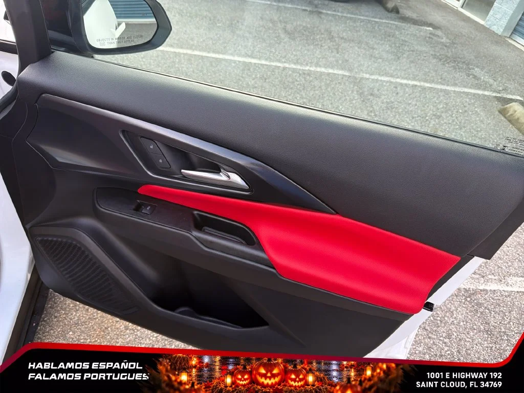 Used 2024 Summit White Chevrolet 2RS image 33