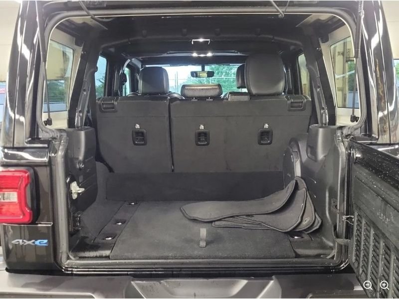 Used 2023 Black Clearcoat Jeep Rubicon image 9