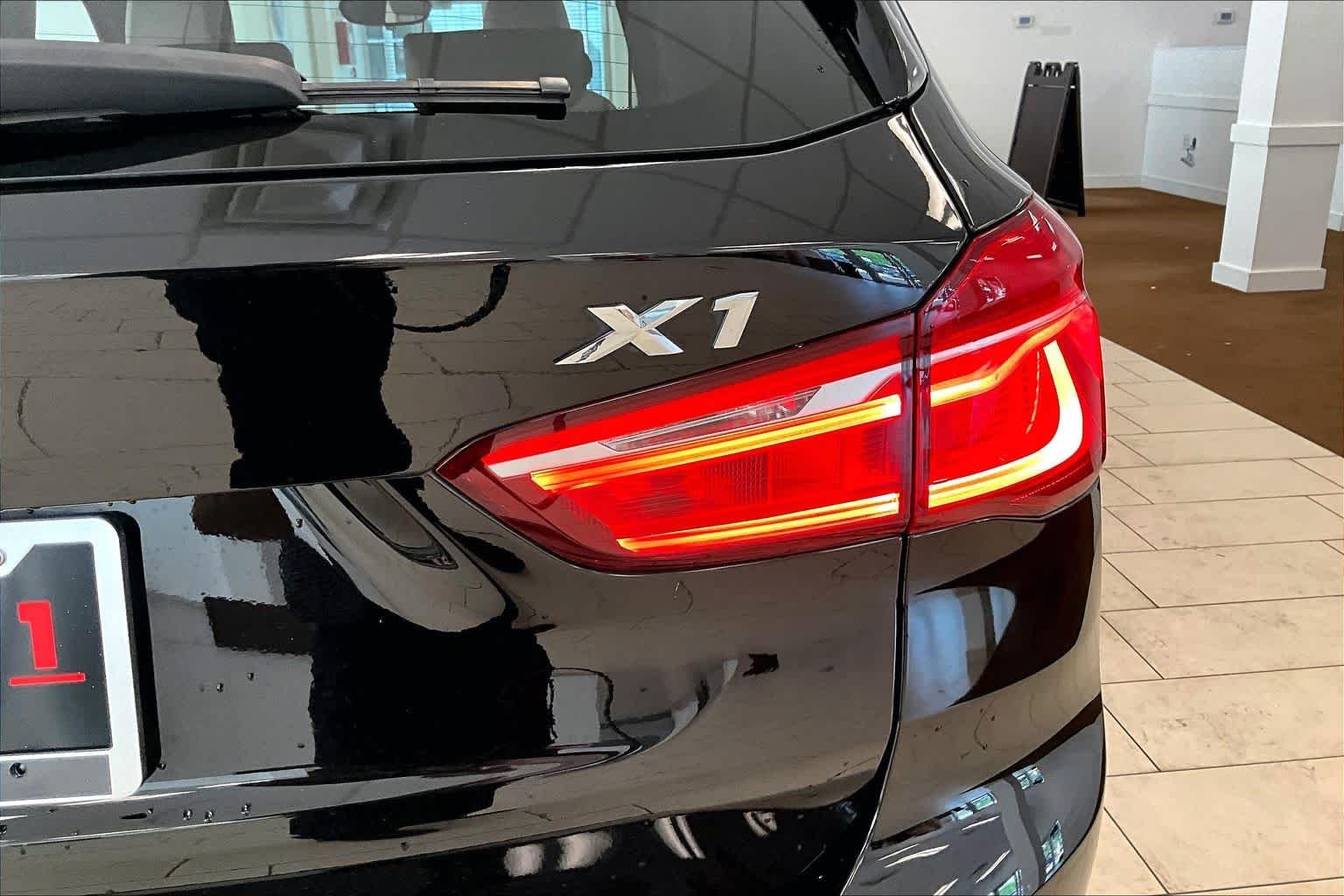 Used 2017 Jet Black BMW sDrive28i image 29