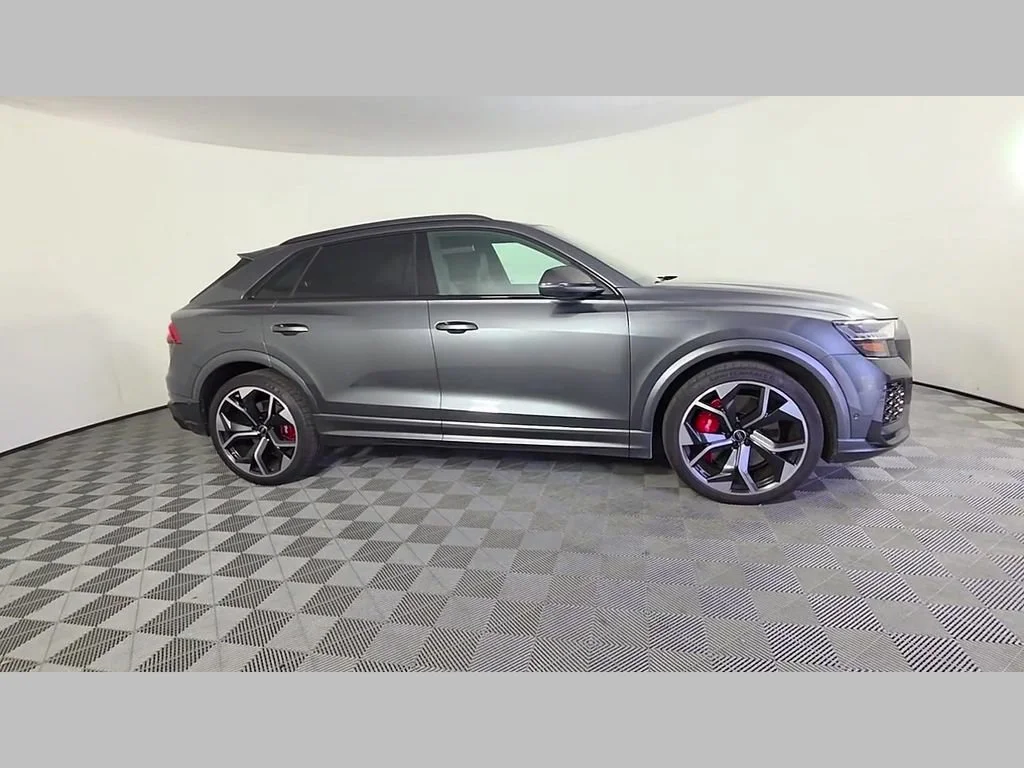 Used 2024 Daytona Gray Pearl Effect Audi 4.0T image 35