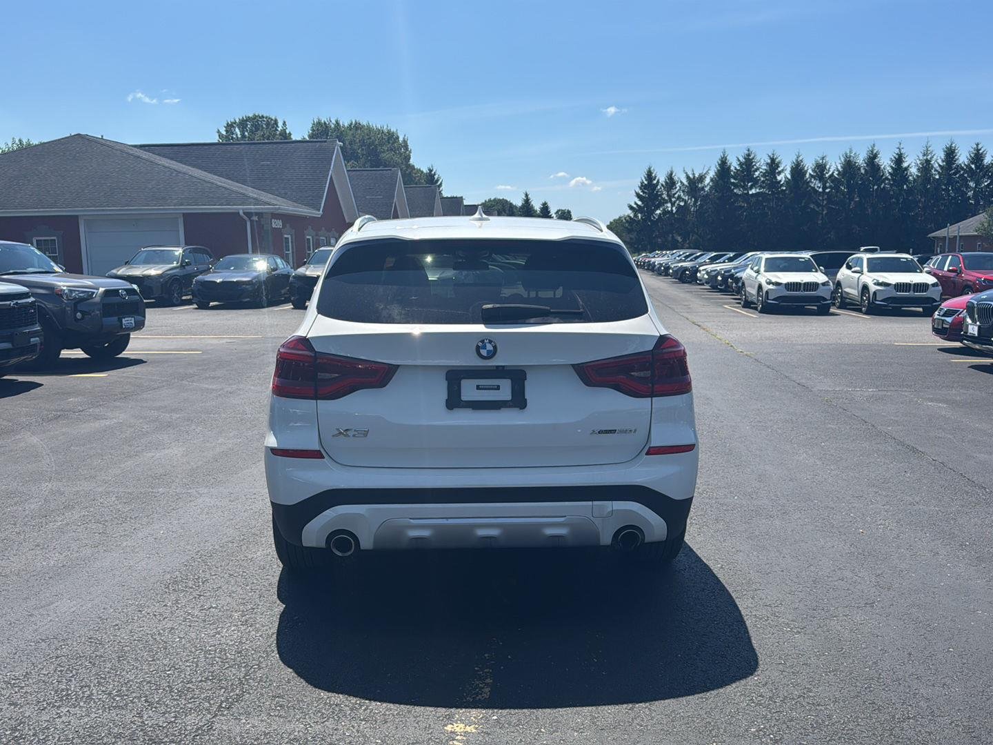 Used 2020 Alpine White BMW xDrive30i image 4