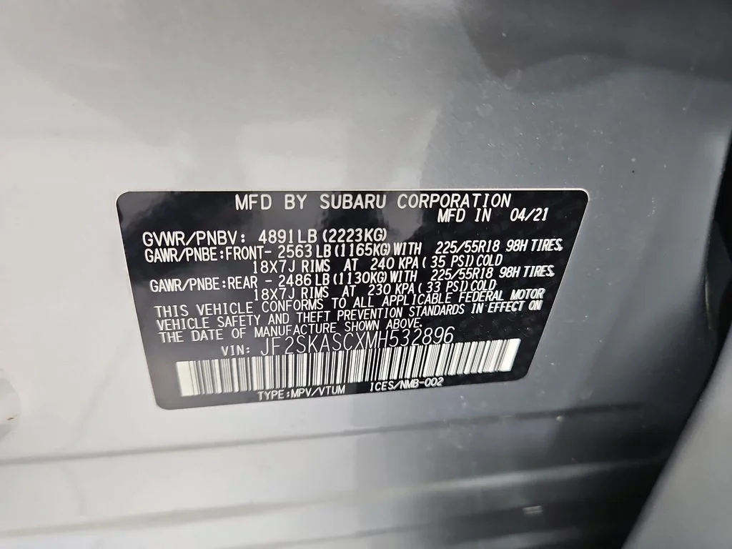 Used 2021 Silver Subaru Limited image 30