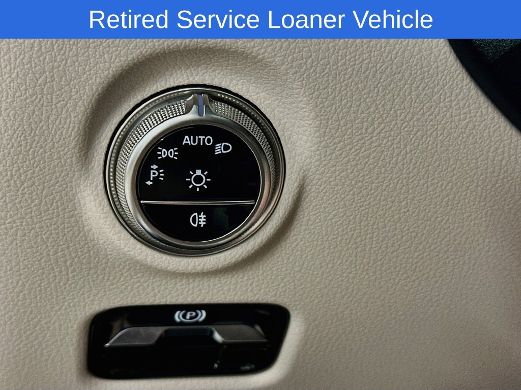 Used 2026  Mercedes-Benz CLE 300 image 11
