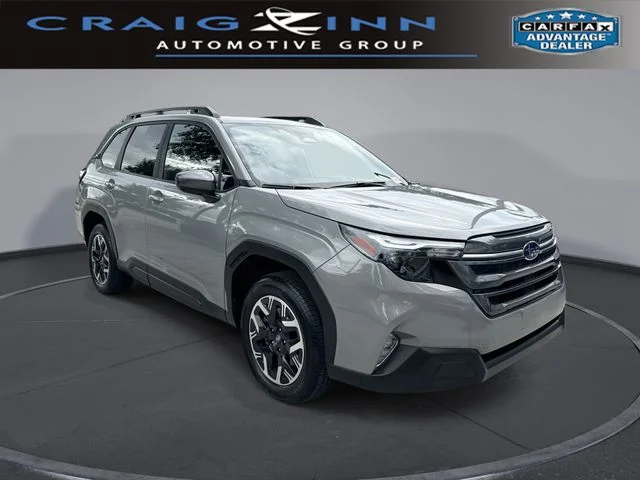 2025 Subaru Forester Premium's photo
